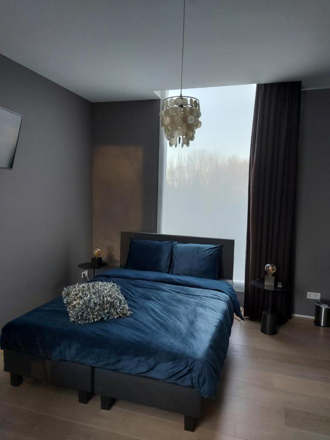 Bed & Wellness Boxtel, Luxe Kamer Met Airco En Eigen Badkamer Exterior photo