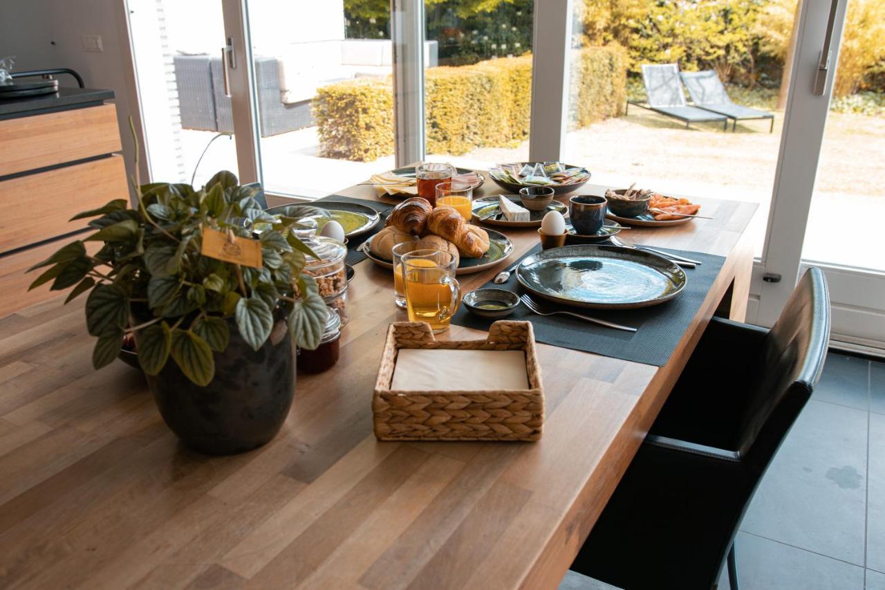 Bed & Wellness Boxtel, Luxe Kamer Met Airco En Eigen Badkamer Exterior photo